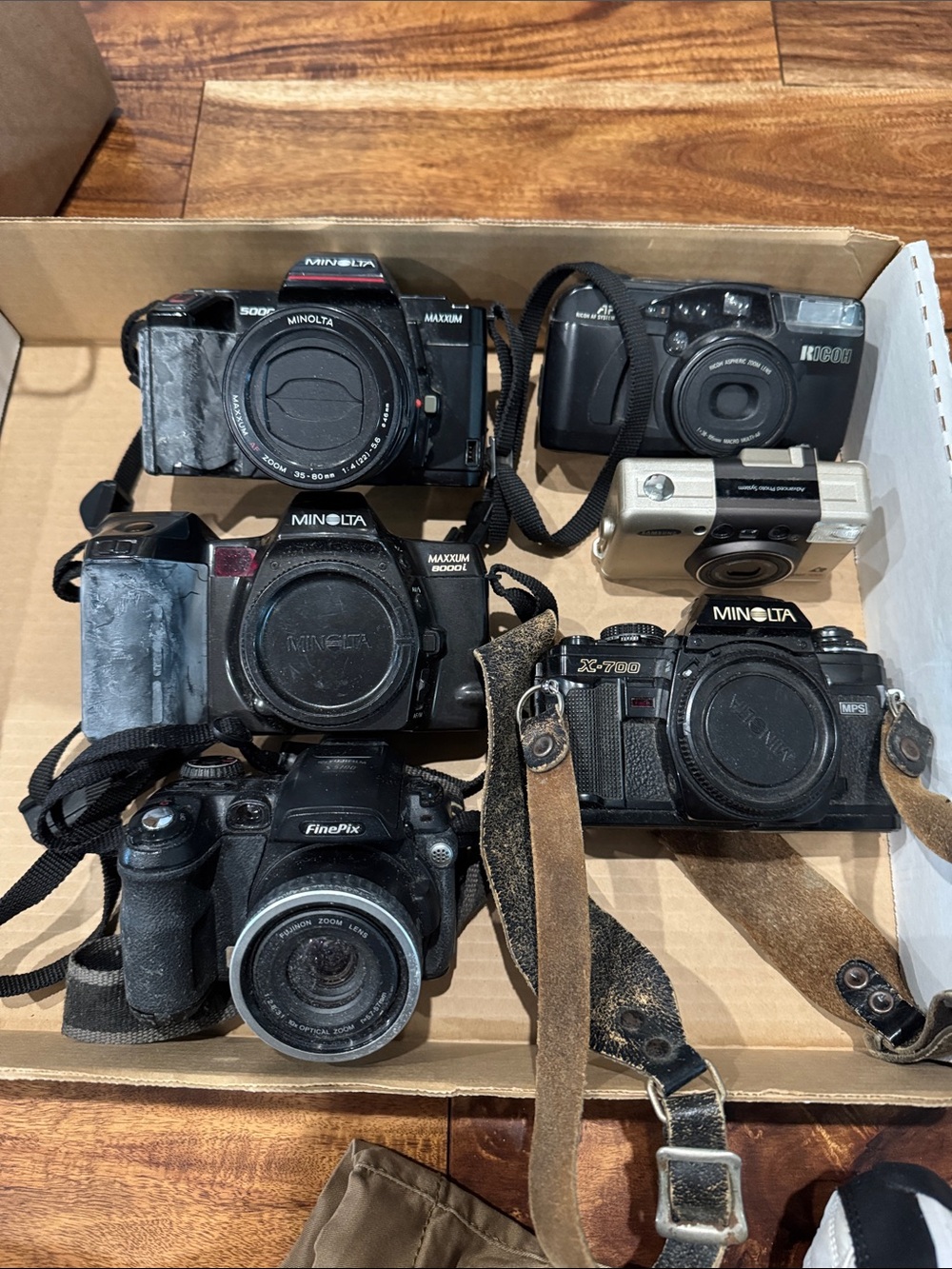 Minolta Vintage Camera Bundle in Black - Classic Film & Digital Mix